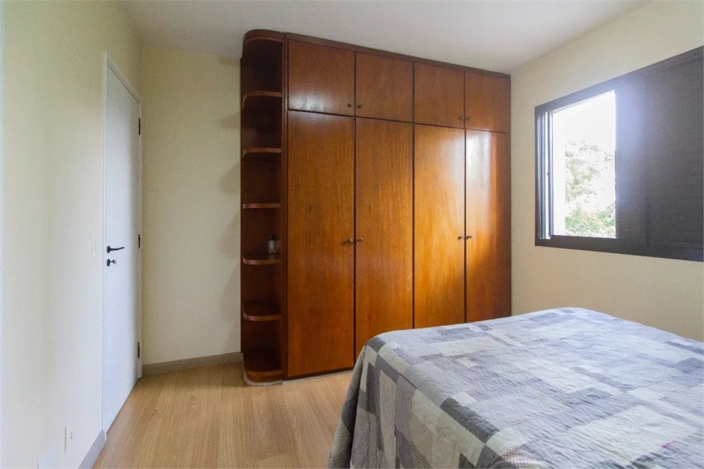 Apartamento à venda com 3 quartos, sendo 2 suítes,  em Vila Andrade, São Paulo, SP