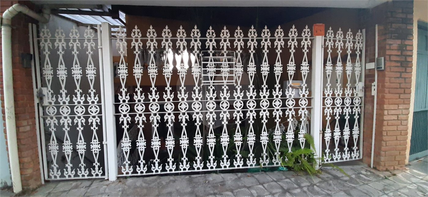 Sobrado à venda com 2 quartos em Horto, São Paulo, SP