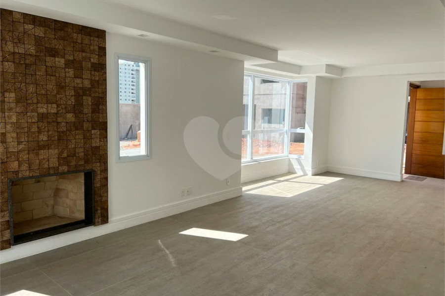 Casa à venda com 4 quartos, sendo 2 suítes, no condomínio Residencial Floresta, São Paulo - SP