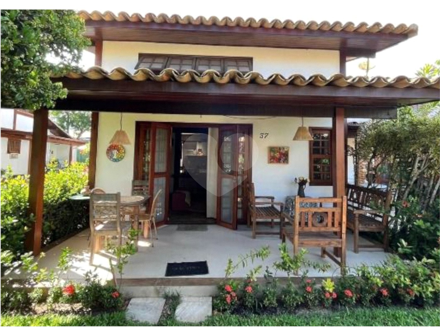 Casa em condomínio à venda com 3 quartos, sendo 2 suítes,  em Manguinhos, Armação dos Búzios, RJ