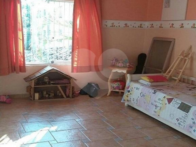 Sobrado à venda ou para alugar com 4 quartos, sendo 1 suíte,  em Santana, São Paulo, SP
