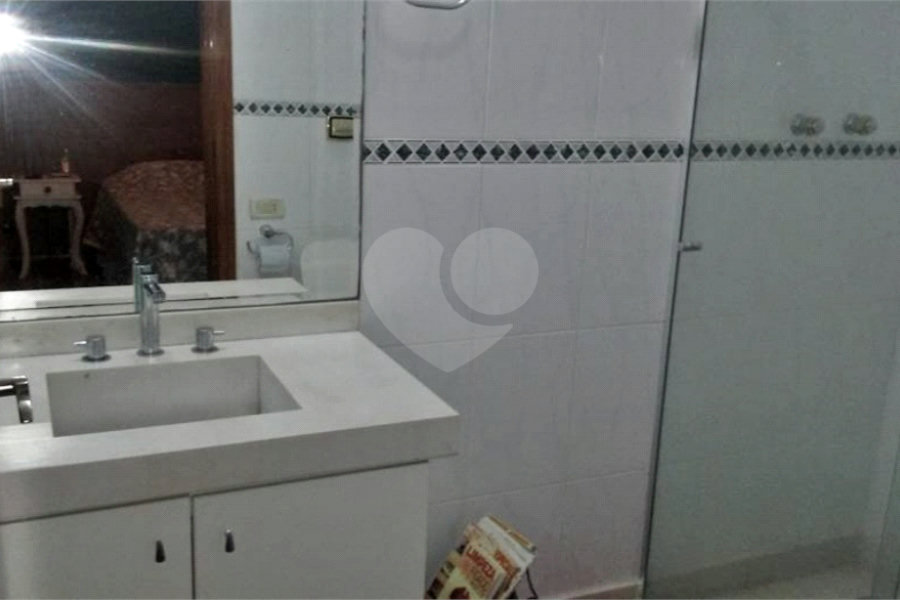 Sobrado à venda com 6 quartos, sendo 4 suítes, em Tremembé, São Paulo, SP