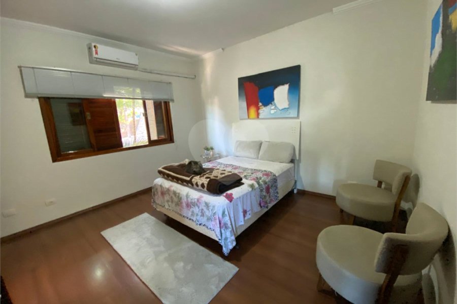 Sobrado à venda com 5 quartos, sendo 3 suítes, em Tremembé, São Paulo, SP