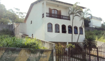 Sobrado à venda com 3 suítes em Tremembé, São Paulo, SP