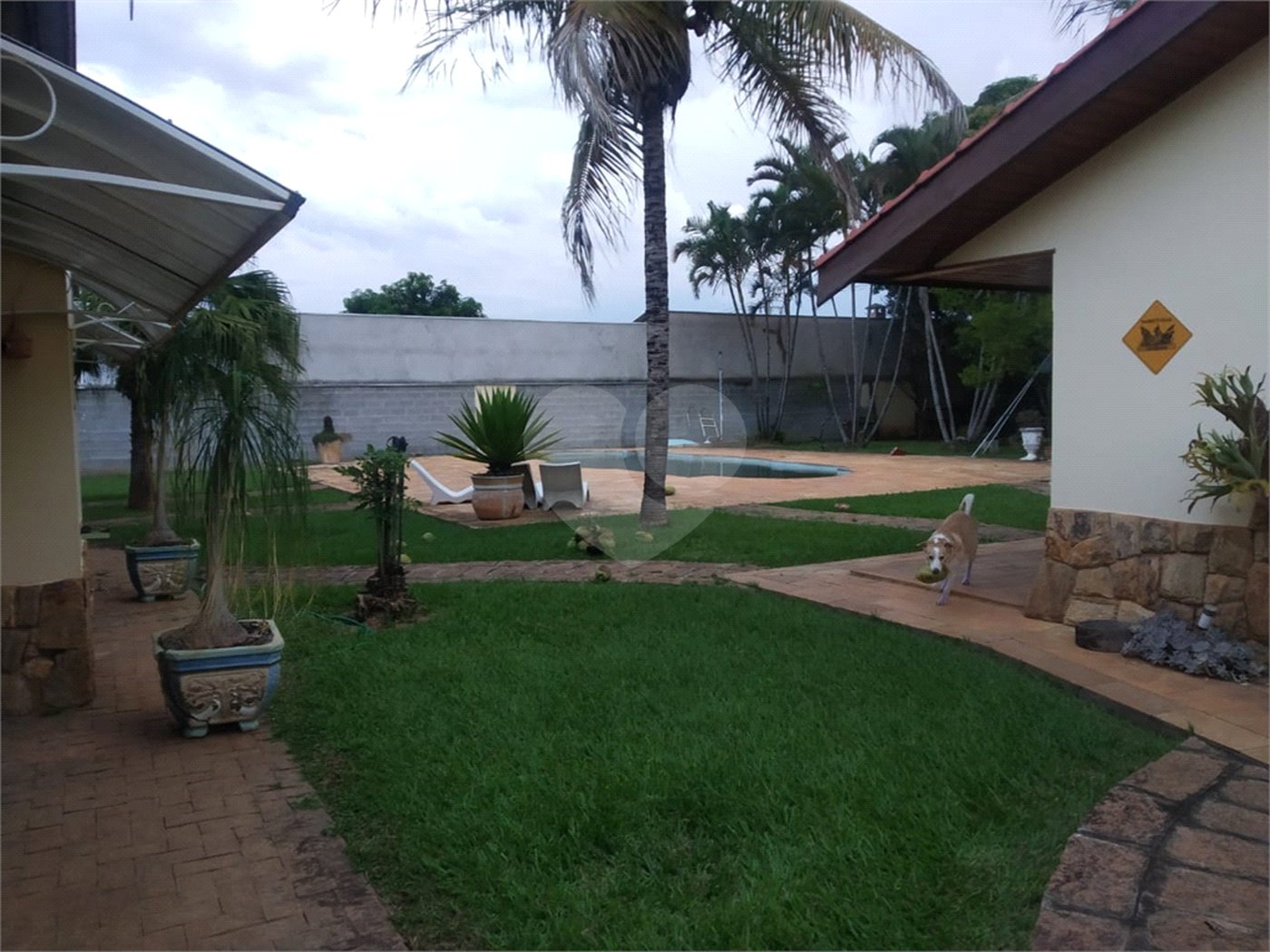 Casa à venda com 4 quartos, sendo 2 suítes,  no condomínio Acmti - Colinas do Mosteiro, Terras de Itaici e Recanto dos Pássaros, Indaiatuba - SP