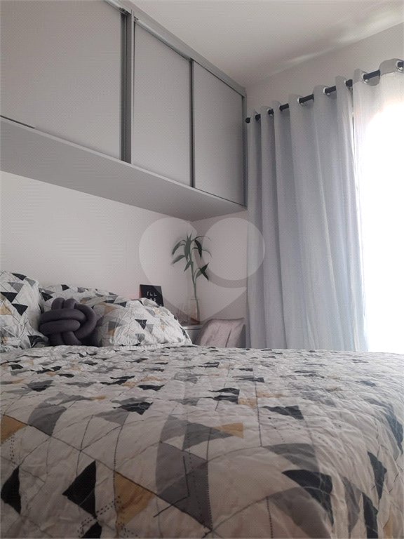 Casa à venda com 2 suítes no condomínio Residencial Poncet, São Paulo - SP