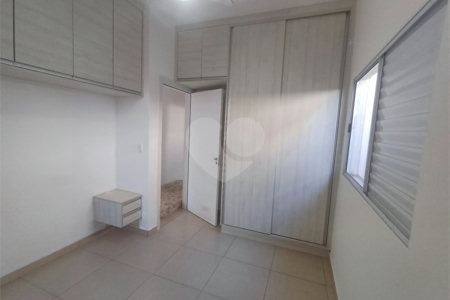 Casa à venda com 3 quartos, sendo 2 suítes, no condomínio Sollaris, Araraquara - SP