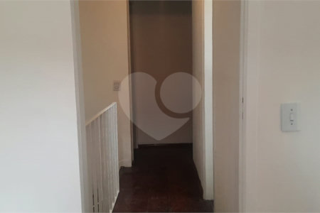 Sobrado à venda com 3 quartos em Rio Pequeno, São Paulo, SP