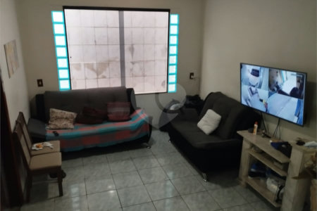 Casa à venda com 3 quartos, sendo 1 suíte, em Vila São João, Guarulhos, SP