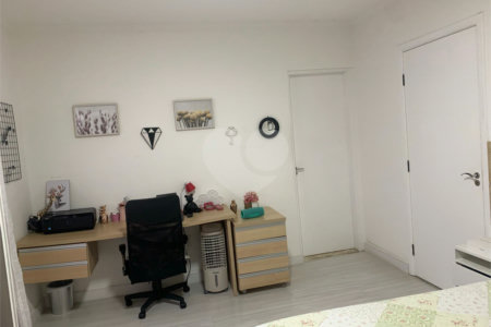 Sobrado à venda com 3 quartos, sendo 1 suíte, em Residencial Novo Horizonte I, Mogi das Cruzes, SP