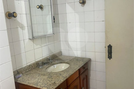 Apartamento à venda com 2 quartos em Aclimação, São Paulo, SP