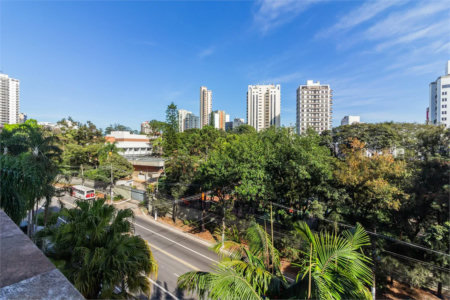 Apartamento à venda com 4 quartos, sendo 3 suítes, em Vila Andrade, São Paulo, SP