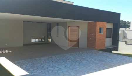 Casa à venda com 3 suítes em Santa Isabel, Louveira, SP