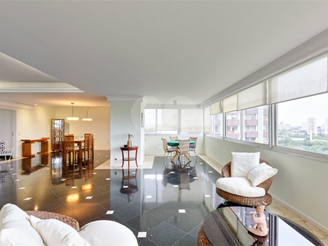 Apartamento à venda com 4 suítes em Jardim Marajoara, São Paulo, SP
