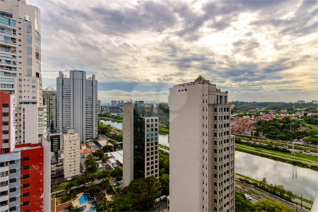 Apartamento à venda com 2 suítes em Brooklin, São Paulo, SP