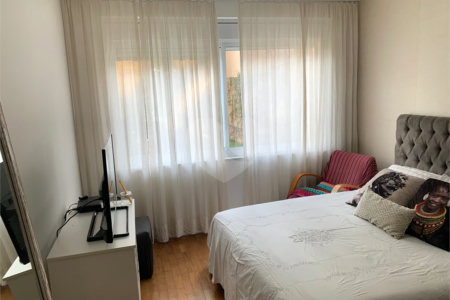 Apartamento à venda com 4 quartos, sendo 1 suíte, em Chácara Santo Antônio, São Paulo, SP