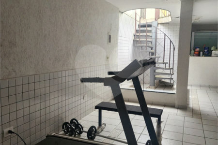 Sobrado à venda com 3 quartos, sendo 1 suíte, em Vila Paulicéia, São Paulo, SP