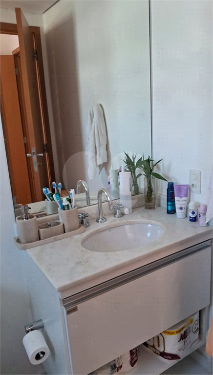 Apartamento à venda com 2 quartos, sendo 1 suíte,  no Centro, Mogi das Cruzes, SP