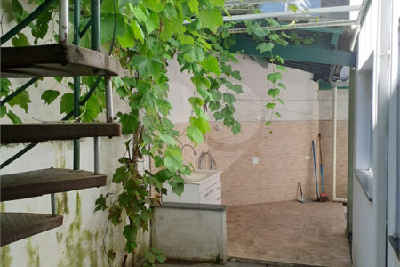 Sobrado à venda com 3 quartos em Parque Suzano, Suzano, SP