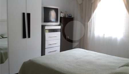 Sobrado à venda com 4 quartos, sendo 2 suítes,  em Jardim dos Pinheiros, Atibaia, SP