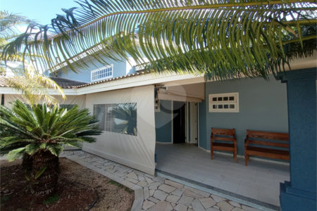 Casa à venda com 3 suítes em Vila Nastri, Itapetininga, SP