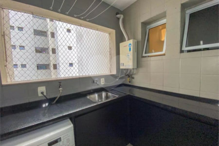 Apartamento à venda com 3 quartos, sendo 1 suíte, em Brooklin Paulista, São Paulo, SP