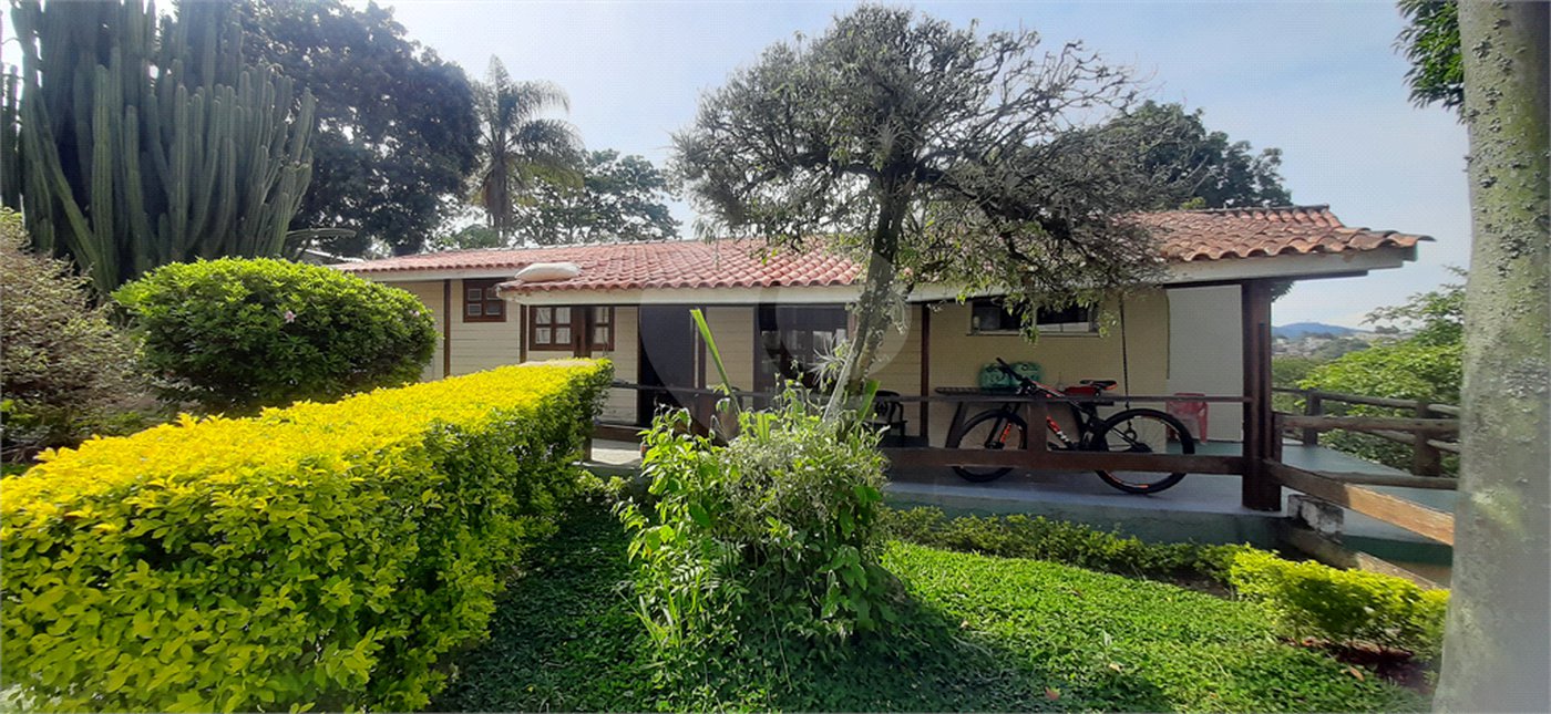 Casa Térrea à venda com 3 quartos, sendo 1 suíte,  em Serra da Cantareira, Mairiporã, SP