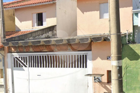 Sobrado à venda com 3 quartos, sendo 2 suítes, em Jardim São Pedro, Mogi das Cruzes, SP