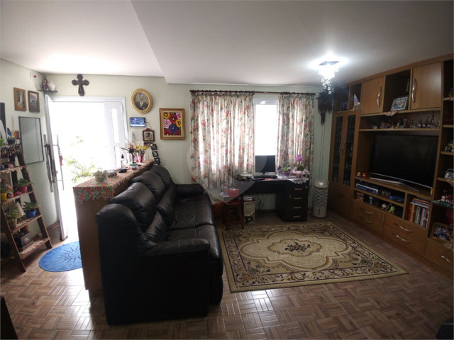 Casa à venda com 3 suítes no condomínio Morada das Hortênsias, São Paulo - SP