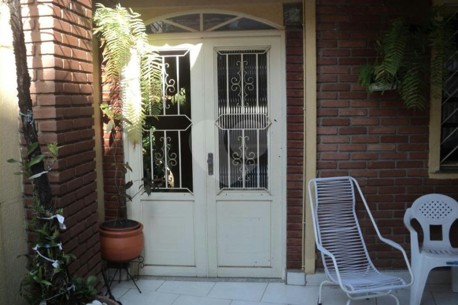 Casa Térrea à venda com 3 suítes em Vila Paulicéia, São Paulo, SP