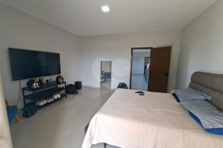 Sobrado à venda com 5 quartos em Jardim Bela Vista, Itapetininga, SP