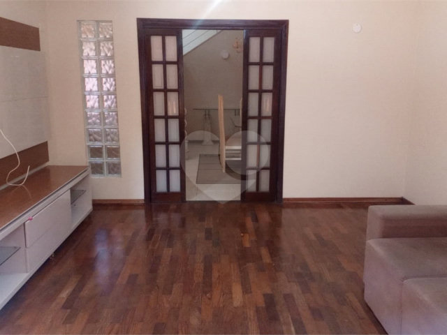 Sobrado à venda com 4 quartos, sendo 1 suíte,  em Interlagos, São Paulo, SP