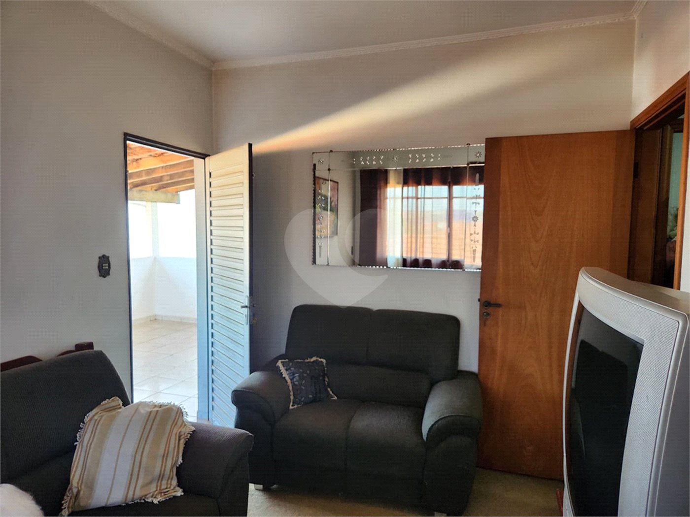 Sobrado à venda com 3 quartos, sendo 1 suíte, em Jardim Floridiana (vila Xavier), Araraquara, SP