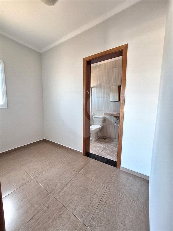 Casa à venda com 4 suítes no condomínio Terras de São Francisco, Vinhedo - SP