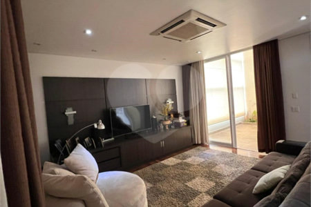 Casa à venda com 3 suítes no condomínio Residencial dos Lagos, Itupeva - SP