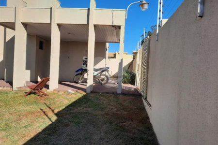 Casa à venda com 2 quartos em Residencial Ponta Porã I, Ponta Porã, MS