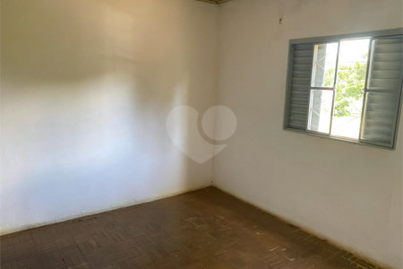 Casa térrea para venda na Vila Faria.