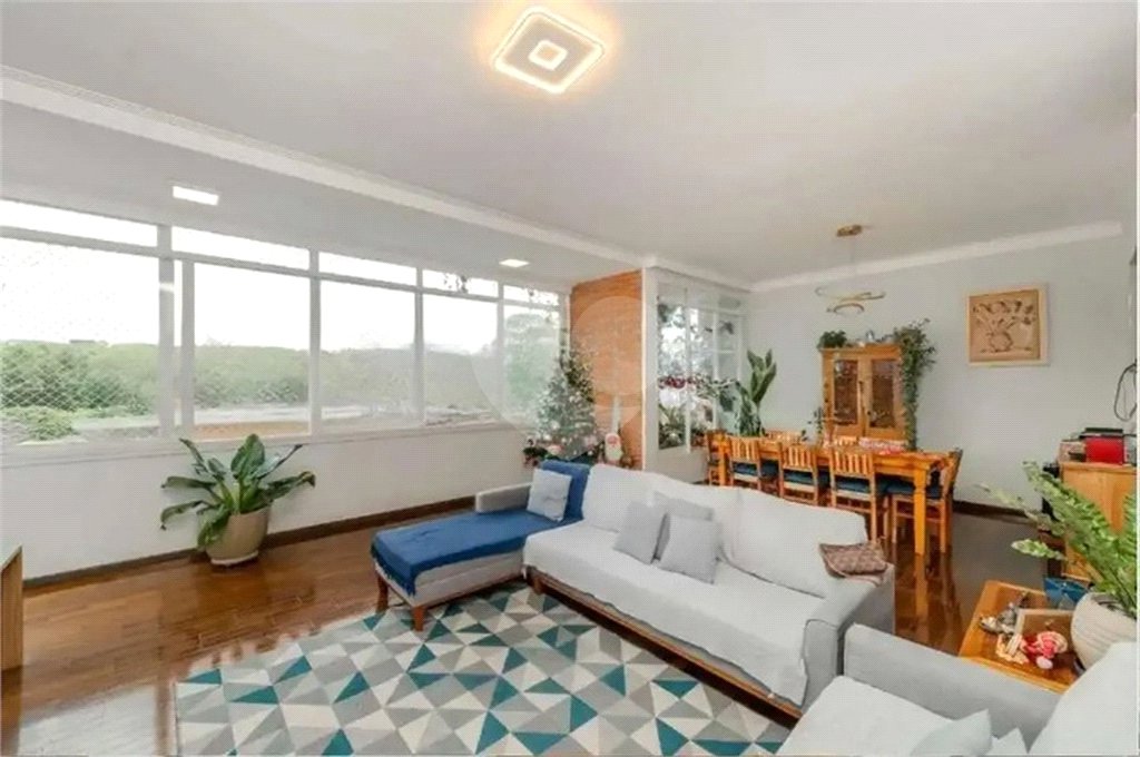 Sobrado à venda com 3 suítes em Vila Inah, São Paulo, SP