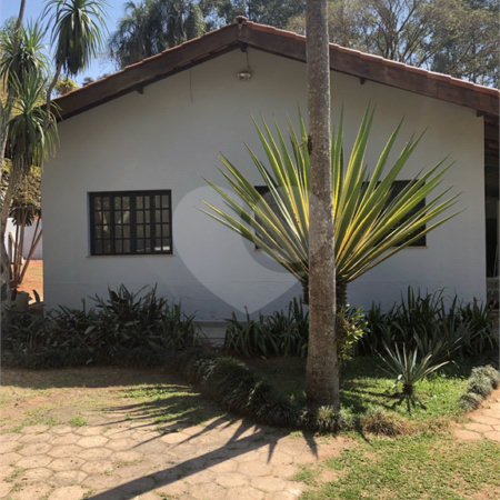 Chácara à venda com 6 quartos, sendo 2 suítes, em Jardim Brogotá, Atibaia, SP