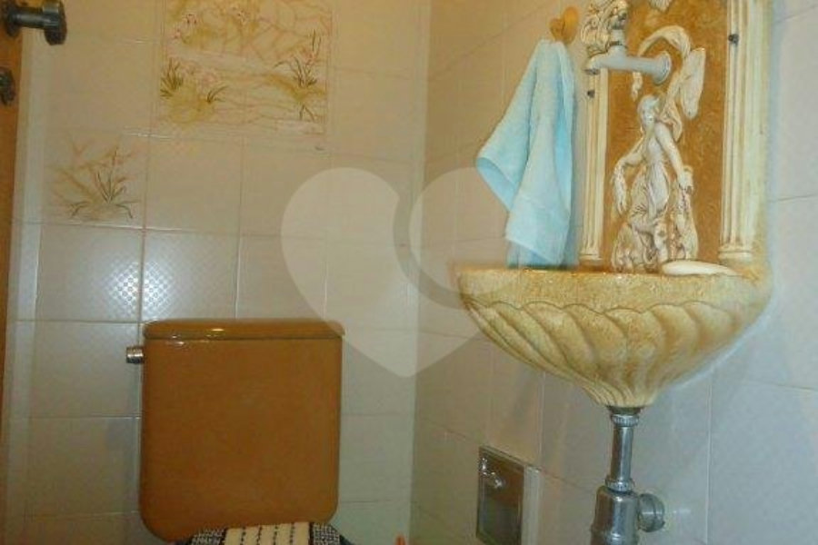 Sobrado à venda com 3 suítes em Santana, São Paulo, SP