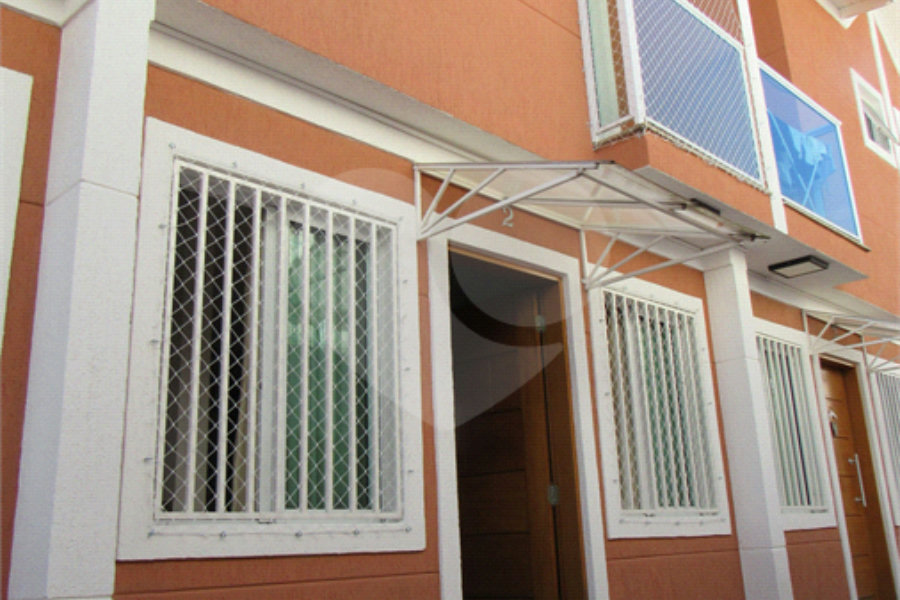 Casa à venda com 2 suítes no condomínio Real Residencial Julia, São Paulo - SP