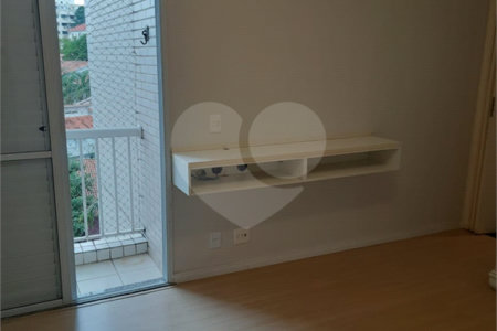 Apartamento à venda ou para alugar com 3 quartos, sendo 1 suíte, em Cidade São Francisco, São Paulo, SP