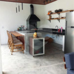Casa à venda com 2 quartos, sendo 1 suíte, no Centro, Santa Cruz Cabrália, BA