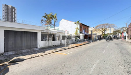 Casa para alugar com 5 quartos, sendo 2 suítes,  no Centro, Suzano, SP