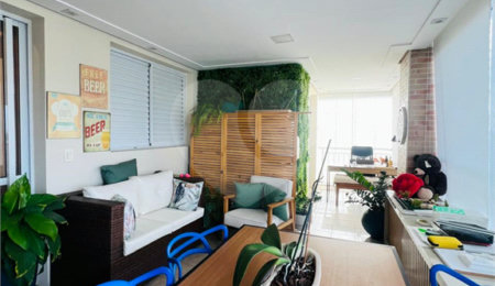 Apartamento à venda com 3 quartos, sendo 1 suíte,  em Alto da Boa Vista, São Paulo, SP