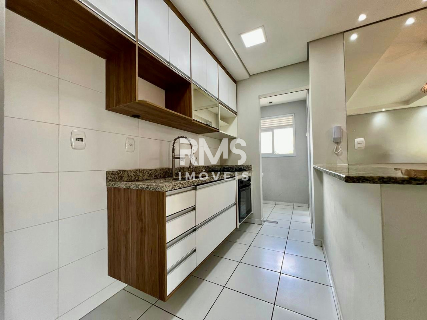 Apartamento à venda com 3 quartos, sendo 1 suíte, no condomínio Residencial Ilhas Mediterrâneo, Itu - SP