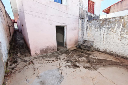 Casa à venda com 2 quartos em Jardim Itália, Itapetininga, SP
