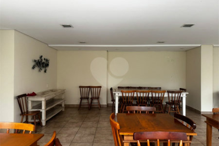 Apartamento à venda com 2 quartos em Moema, São Paulo, SP