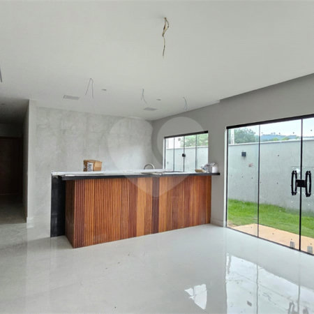 Casa à venda com 3 quartos, sendo 1 suíte, no condomínio Grand Park, Rio de Janeiro - RJ