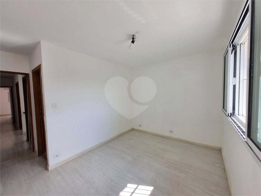 Sobrado à venda com 3 quartos, sendo 1 suíte,  em Jardim Ester Yolanda, São Paulo, SP